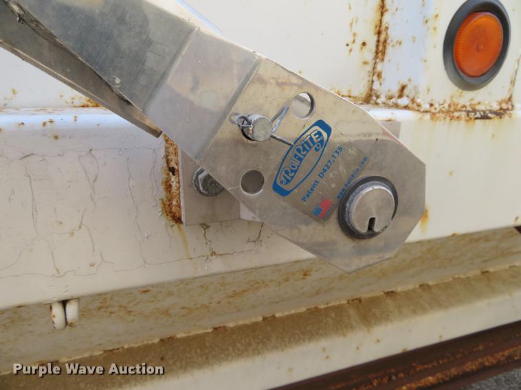 image for item DC0813 1987 Ranch bottom dump trailer