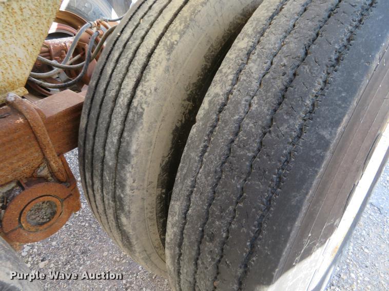 image for item DC0813 1987 Ranch bottom dump trailer