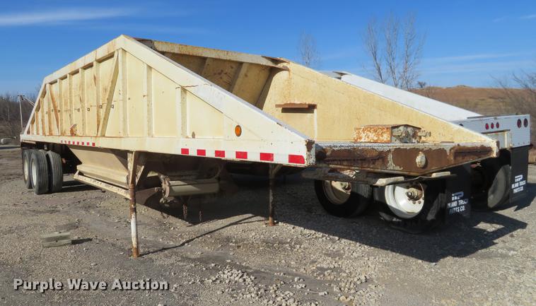 image for item DC0814 1994 Ranch bottom dump trailer