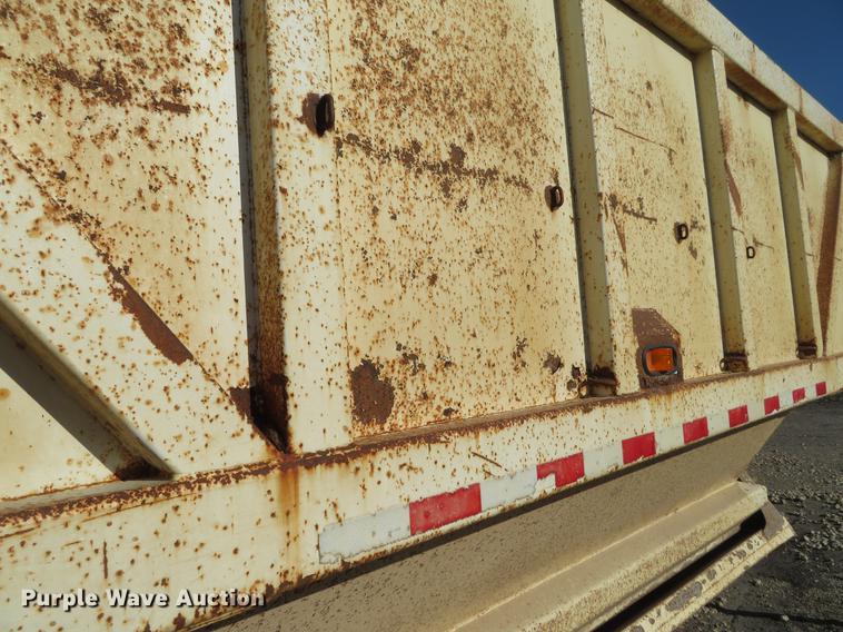 image for item DC0814 1994 Ranch bottom dump trailer