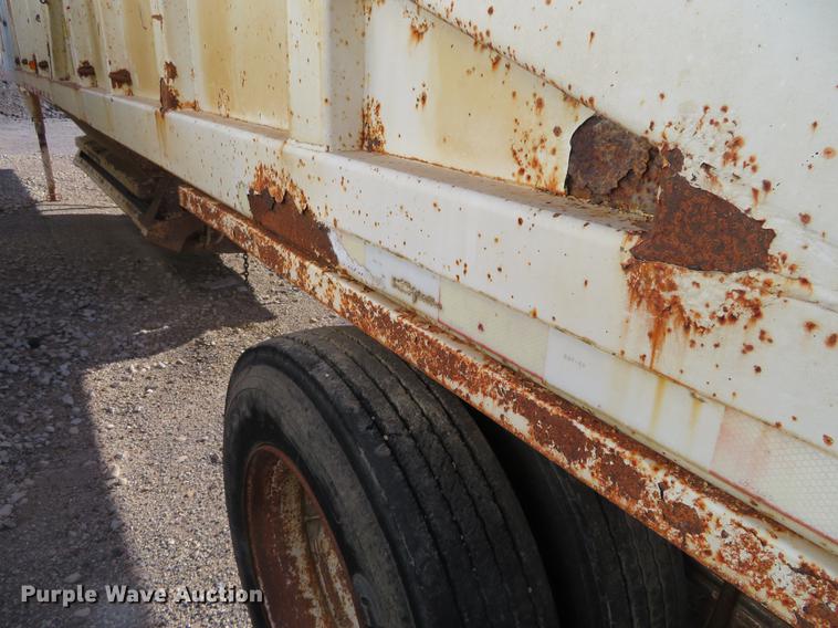 image for item DC0814 1994 Ranch bottom dump trailer