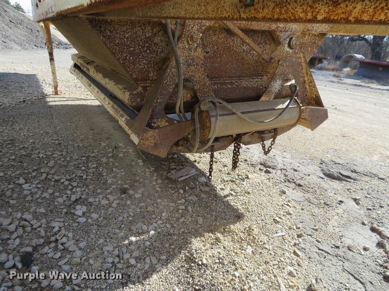 image for item DC0814 1994 Ranch bottom dump trailer