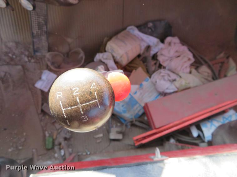 image for item DC0815 1977 Ford 800 flatbed truck