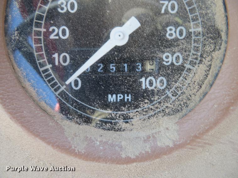 image for item DC0815 1977 Ford 800 flatbed truck