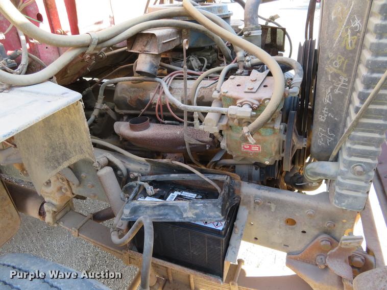 image for item DC0815 1977 Ford 800 flatbed truck