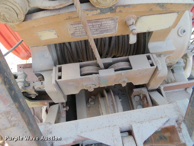 image for item DC0815 1977 Ford 800 flatbed truck