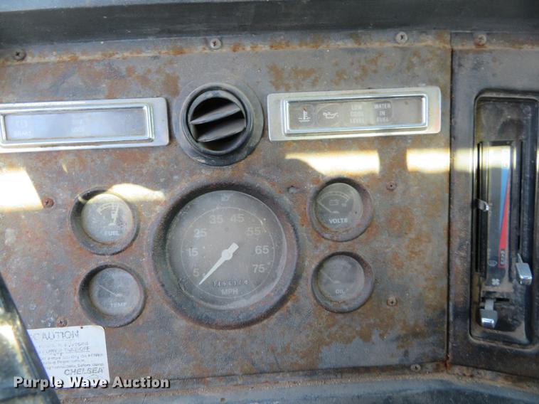 image for item DC0818 1989 Ford LNT8000 dump truck