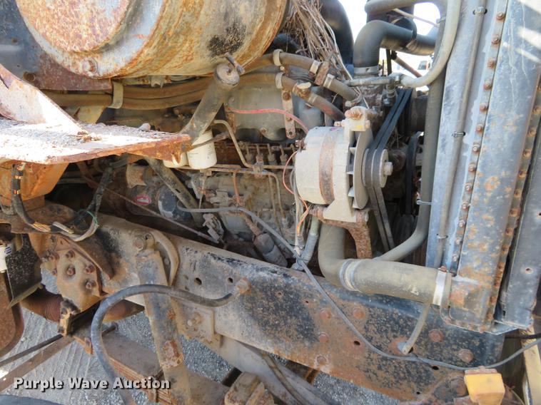 image for item DC0818 1989 Ford LNT8000 dump truck