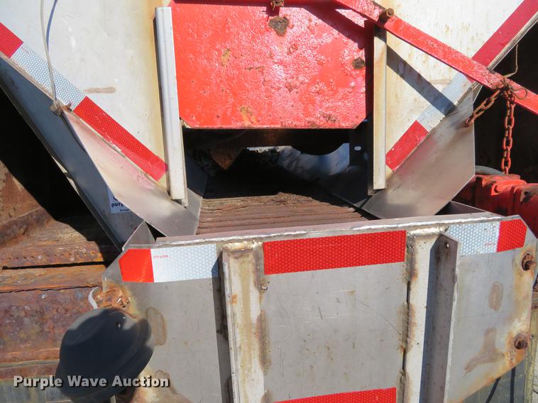 image for item DC0818 1989 Ford LNT8000 dump truck