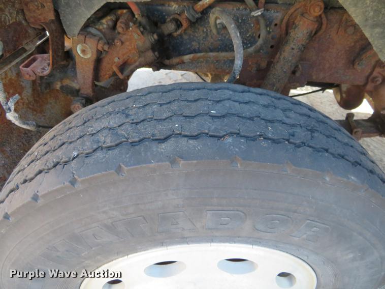 image for item DC0818 1989 Ford LNT8000 dump truck