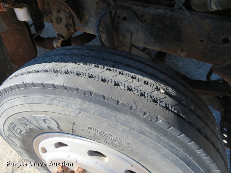 image for item DC0818 1989 Ford LNT8000 dump truck