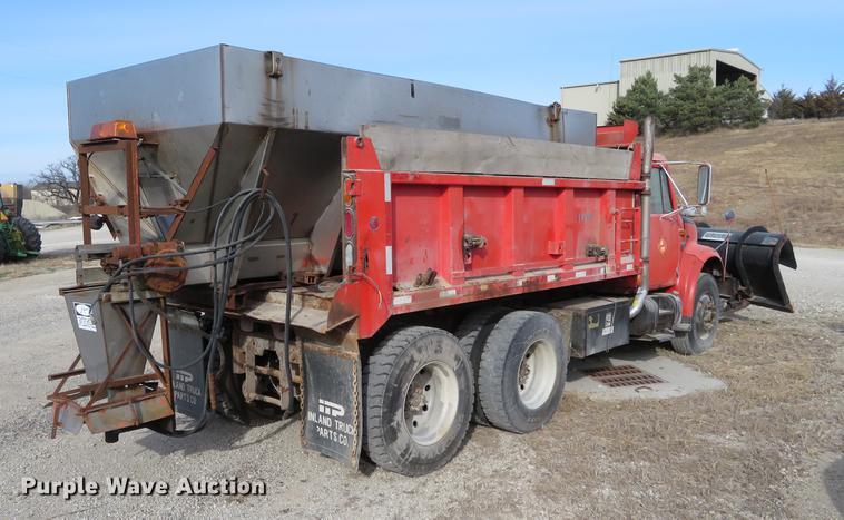 image for item DC0820 1993 International 4900 dump truck