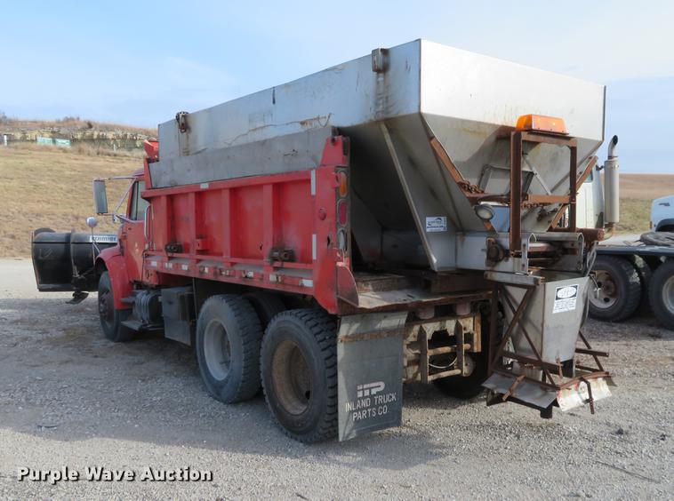 image for item DC0820 1993 International 4900 dump truck