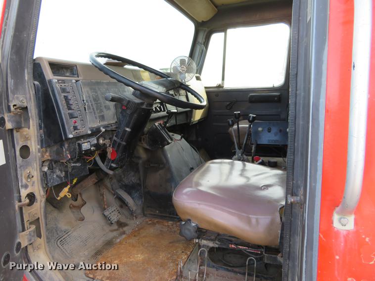 image for item DC0820 1993 International 4900 dump truck