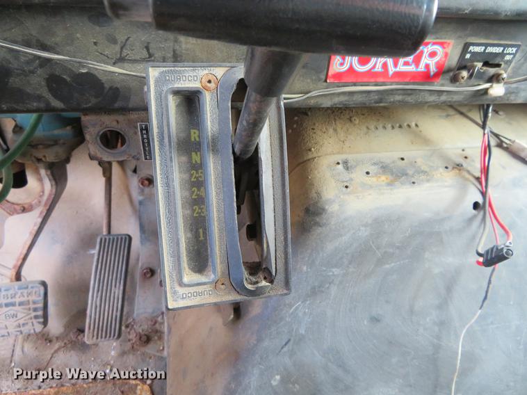 image for item DC0820 1993 International 4900 dump truck