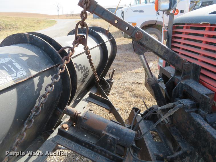 image for item DC0820 1993 International 4900 dump truck