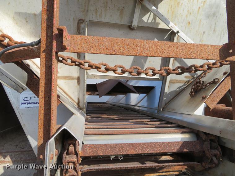 image for item DC0820 1993 International 4900 dump truck