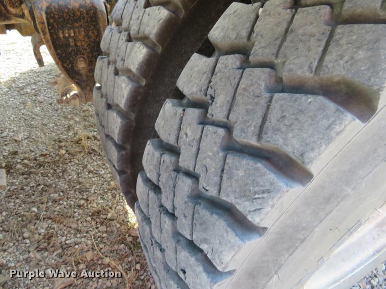 image for item DC0821 Ford Aeromax L9000 semi truck