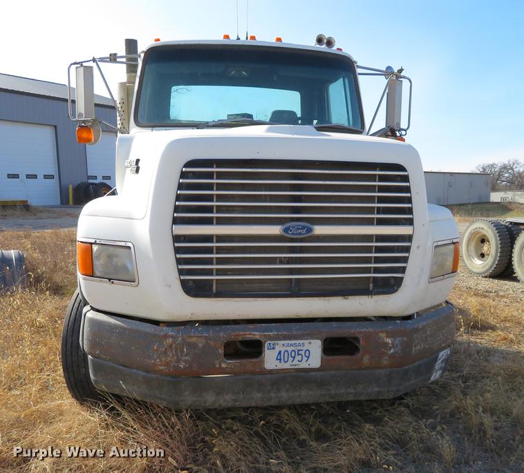 image for item DC0822 1994 Ford Aero Max L9000 semi truck