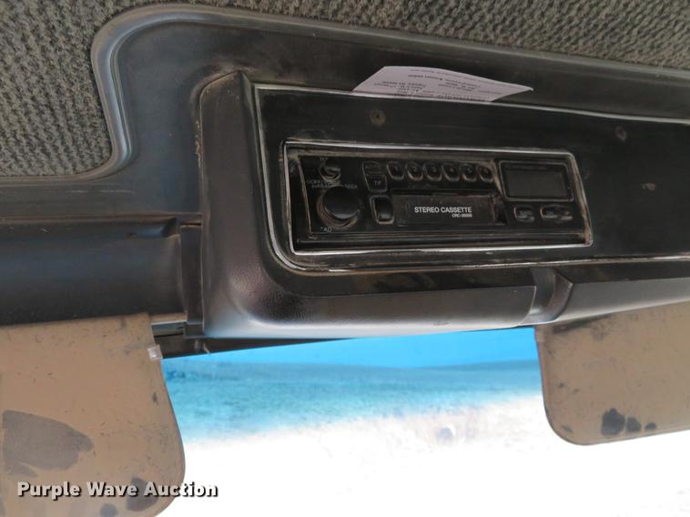 image for item DC0822 1994 Ford Aero Max L9000 semi truck