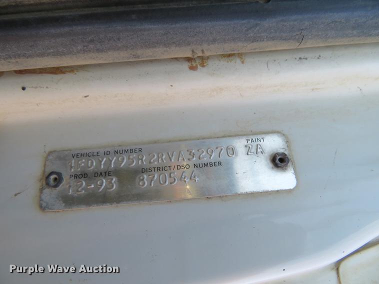 image for item DC0822 1994 Ford Aero Max L9000 semi truck