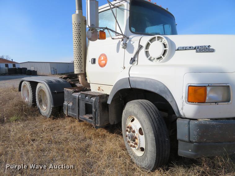 image for item DC0822 1994 Ford Aero Max L9000 semi truck