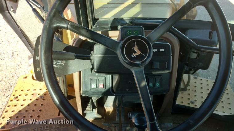image for item DC0831 1995 John Deere 310D backhoe