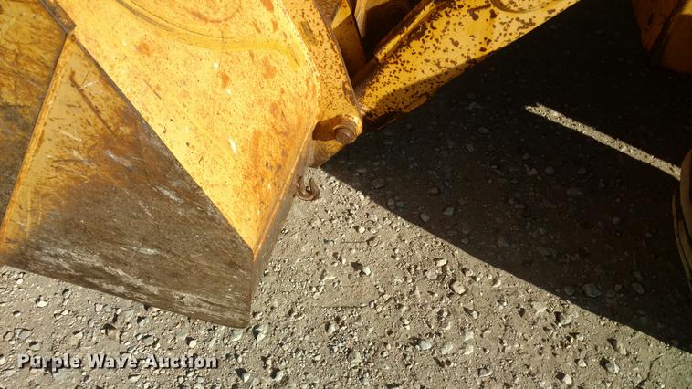 image for item DC0831 1995 John Deere 310D backhoe