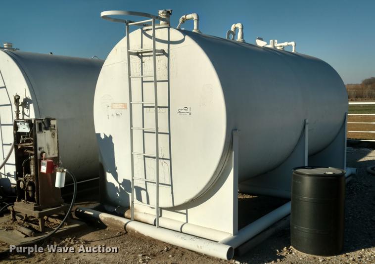 image for item DC0833 Diesel fuel tank