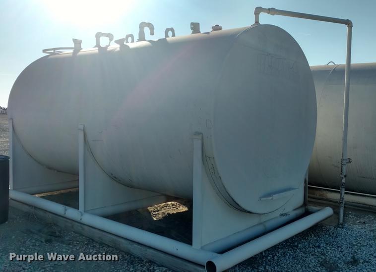 image for item DC0833 Diesel fuel tank