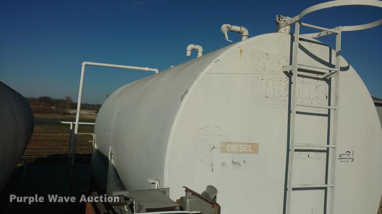 image for item DC0833 Diesel fuel tank