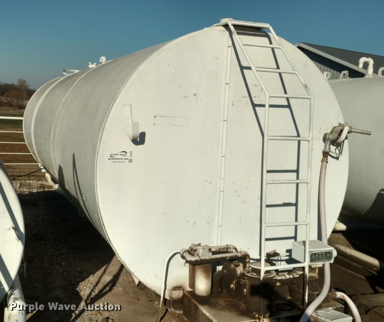 image for item DC0834 (2) diesel fuel tanks