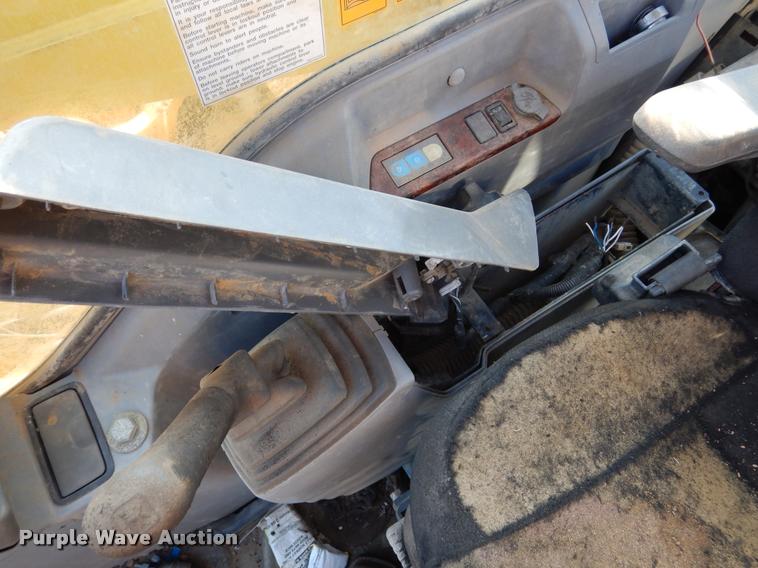 image for item DC5993 2002 Kobelco SK330LC-6E excavator