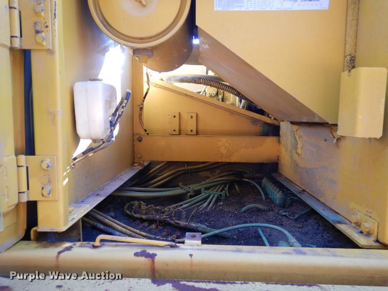 image for item DC5993 2002 Kobelco SK330LC-6E excavator