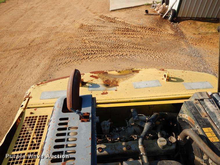 image for item DC5993 2002 Kobelco SK330LC-6E excavator