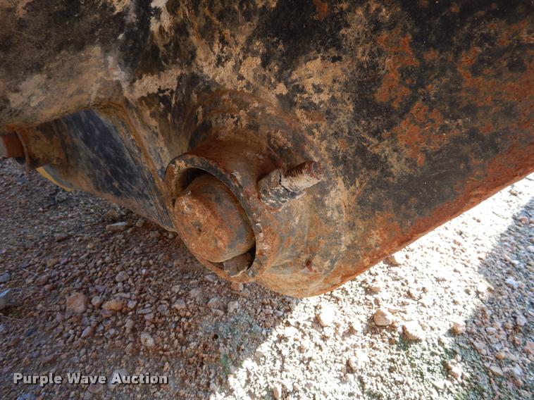 image for item DC5993 2002 Kobelco SK330LC-6E excavator