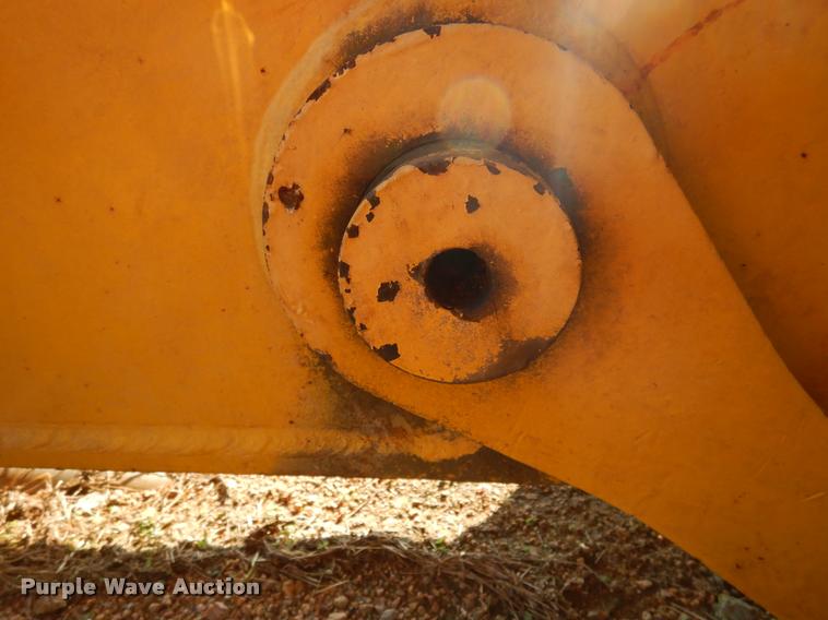 image for item DC5993 2002 Kobelco SK330LC-6E excavator