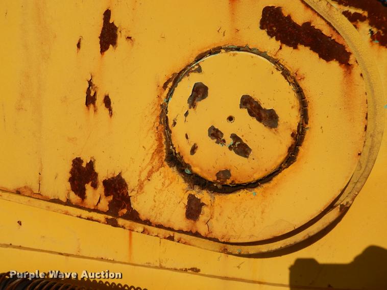 image for item DC5993 2002 Kobelco SK330LC-6E excavator