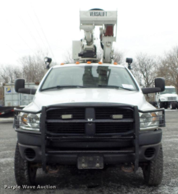 image for item DC7450 2010 Dodge Ram 5500 bucket truck
