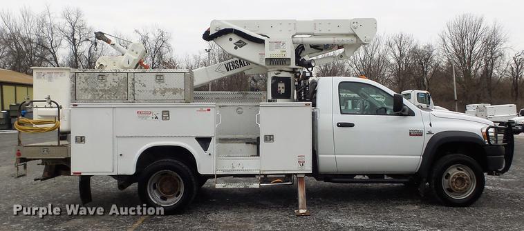 image for item DC7450 2010 Dodge Ram 5500 bucket truck