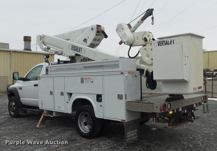 image for item DC7450 2010 Dodge Ram 5500 bucket truck