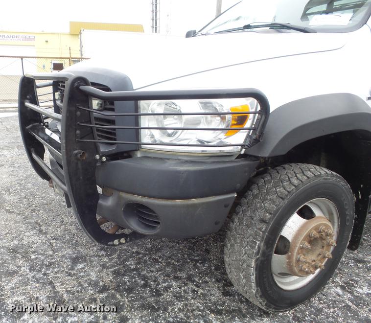 image for item DC7450 2010 Dodge Ram 5500 bucket truck