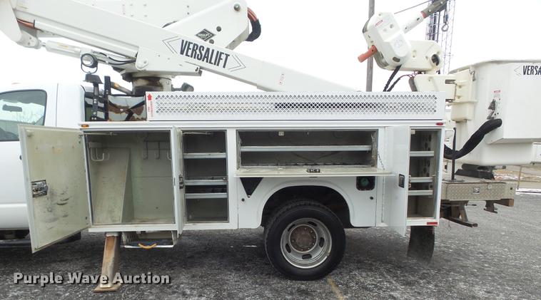image for item DC7450 2010 Dodge Ram 5500 bucket truck