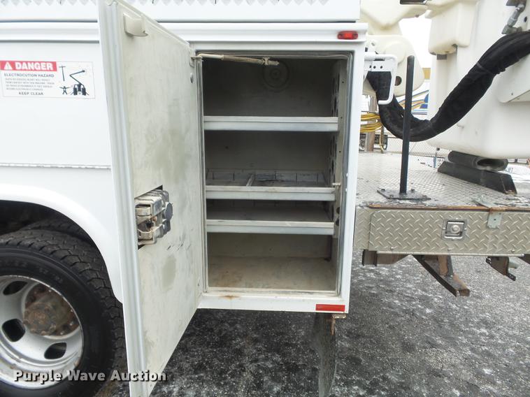 image for item DC7450 2010 Dodge Ram 5500 bucket truck