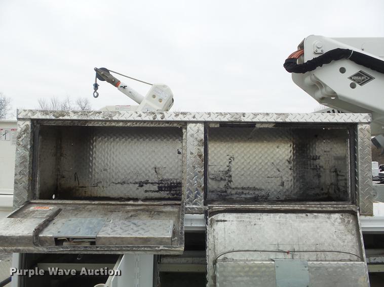 image for item DC7450 2010 Dodge Ram 5500 bucket truck