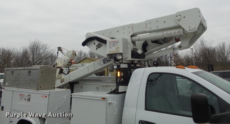 image for item DC7450 2010 Dodge Ram 5500 bucket truck
