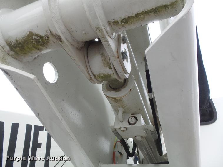 image for item DC7450 2010 Dodge Ram 5500 bucket truck