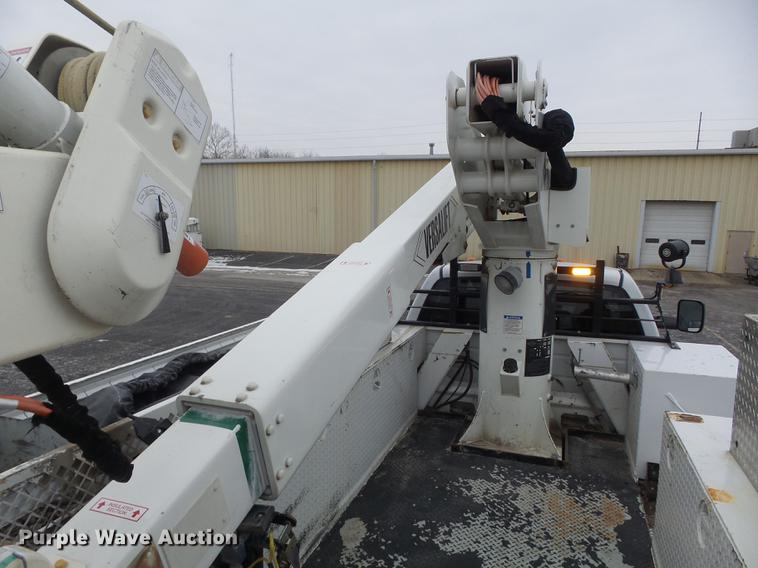 image for item DC7450 2010 Dodge Ram 5500 bucket truck