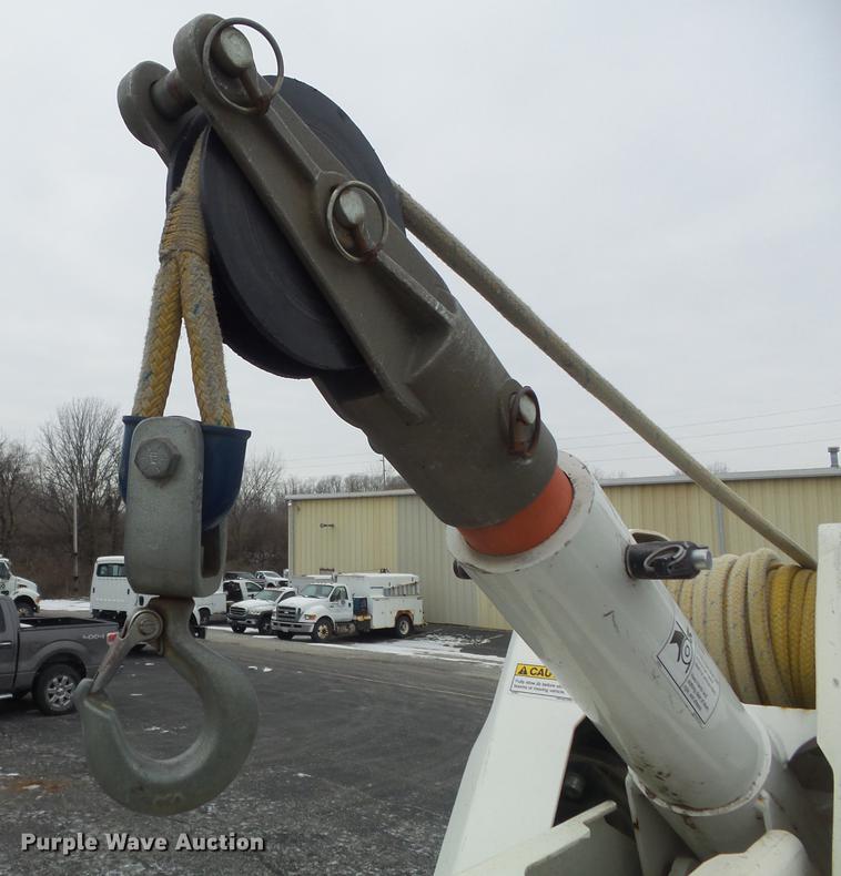 image for item DC7450 2010 Dodge Ram 5500 bucket truck