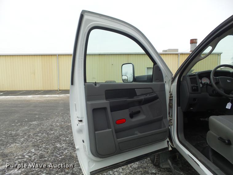 image for item DC7450 2010 Dodge Ram 5500 bucket truck